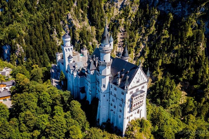 VIP Neuschwanstein Castle tour with skip-the-line access